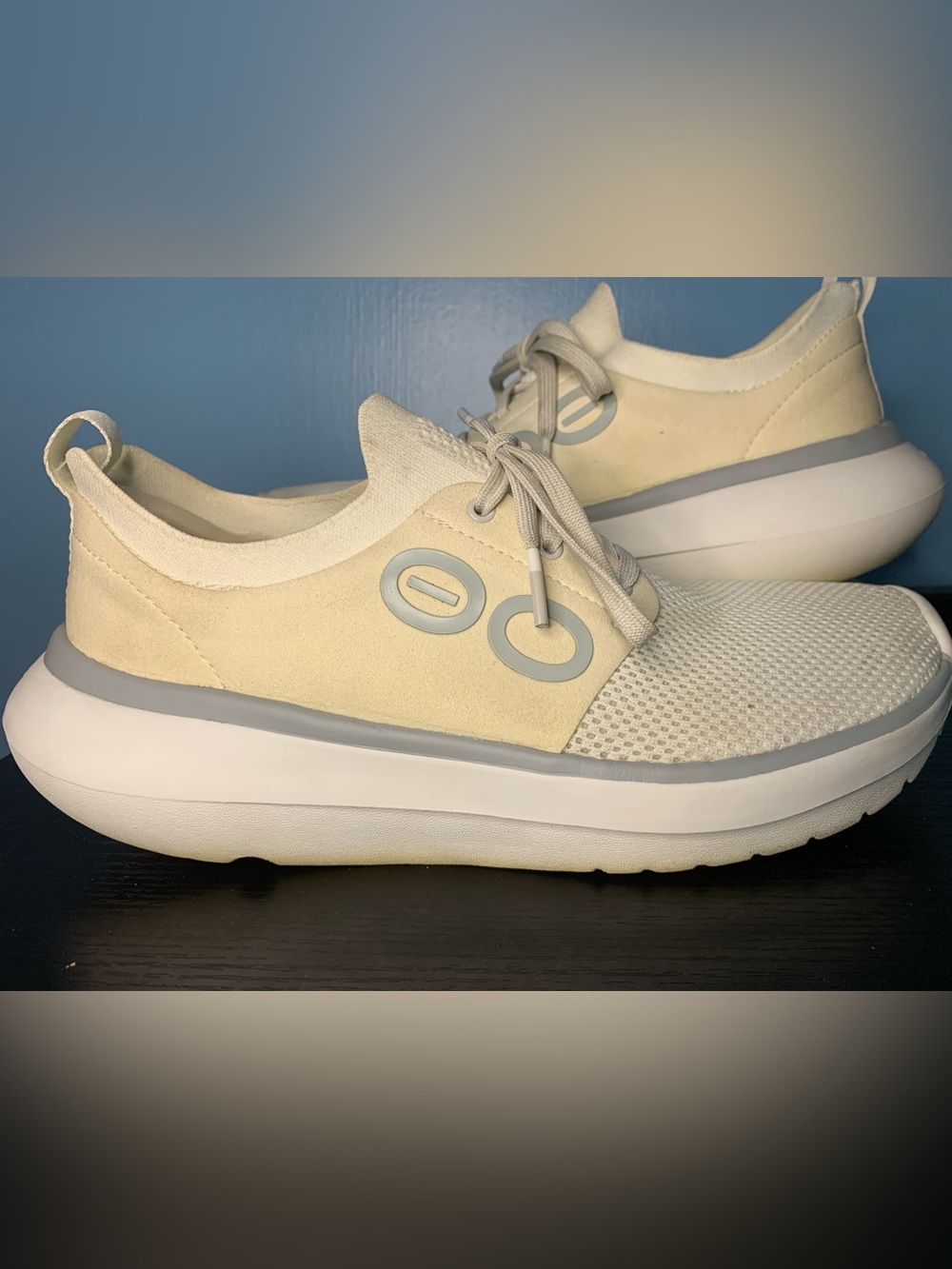 OOFOS Women's Cream & Light Gray Slip-On Athletic Sneakers
